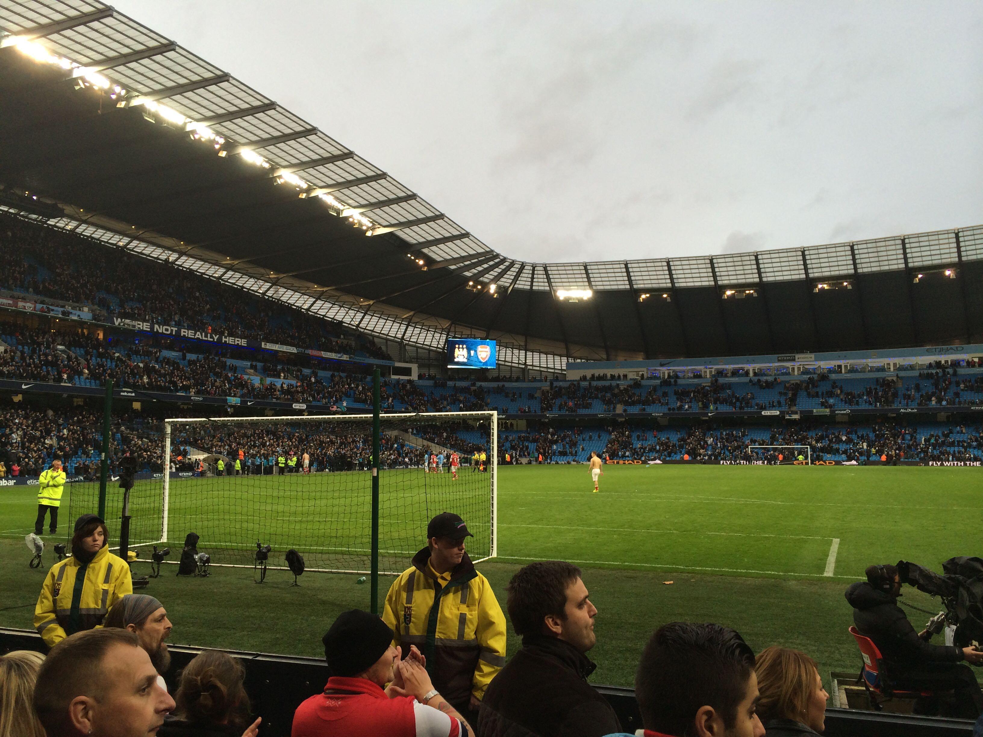 在此背景下 在此背景下