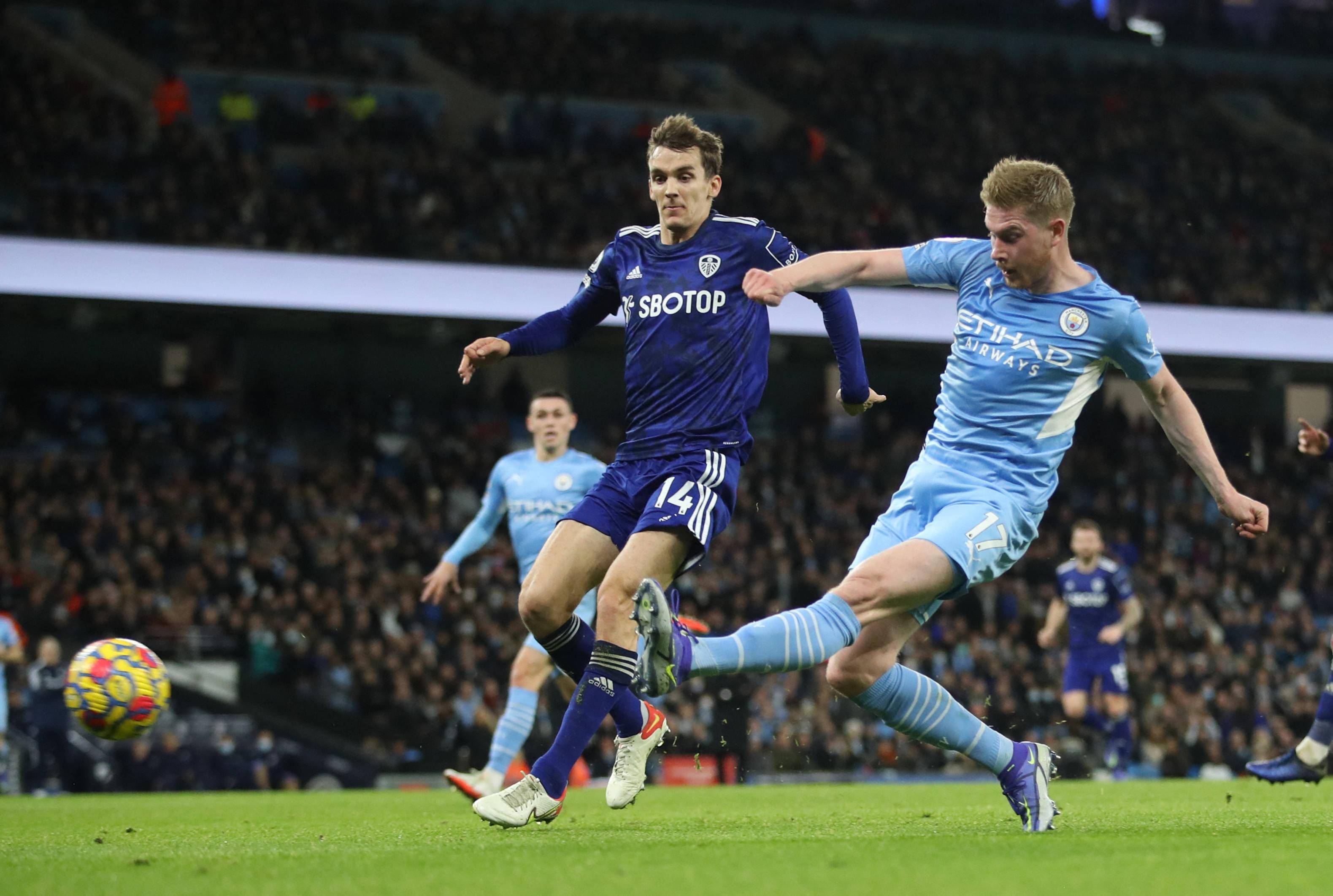 员都必须在 员都必须在